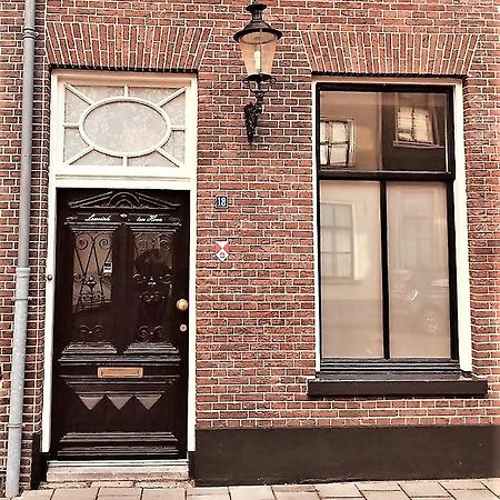De Buurvrouw Nr.18 Bed & Breakfast Дусбург Екстериор снимка