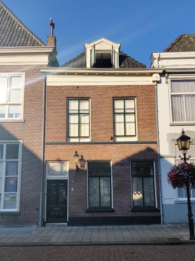 De Buurvrouw Nr.18 Bed & Breakfast Дусбург Екстериор снимка