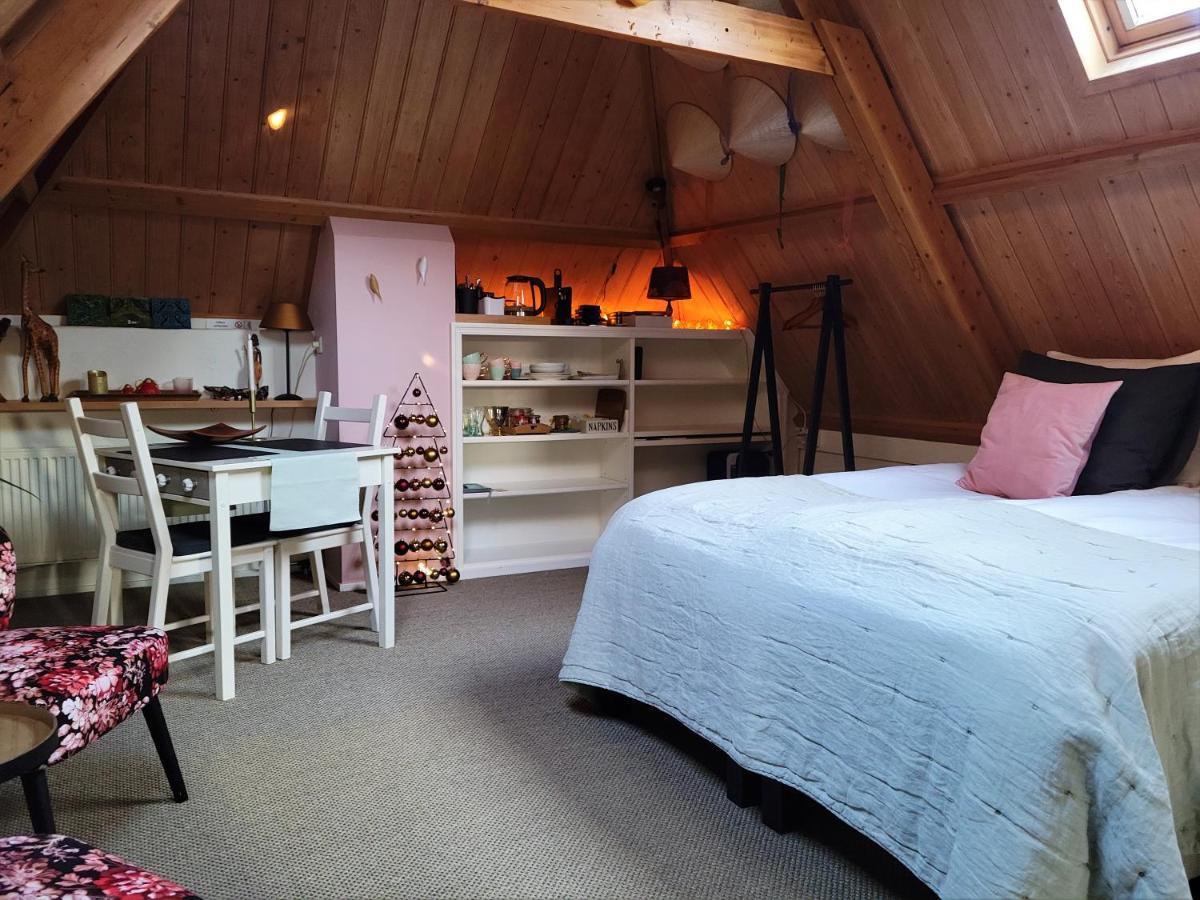 De Buurvrouw Nr.18 Bed & Breakfast Дусбург Екстериор снимка